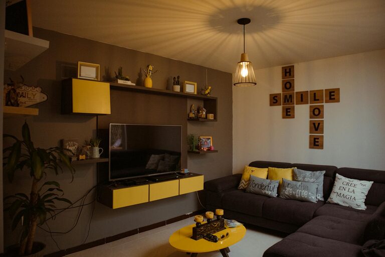 Tips for Creating a Cosy and Inviting Living Room Space